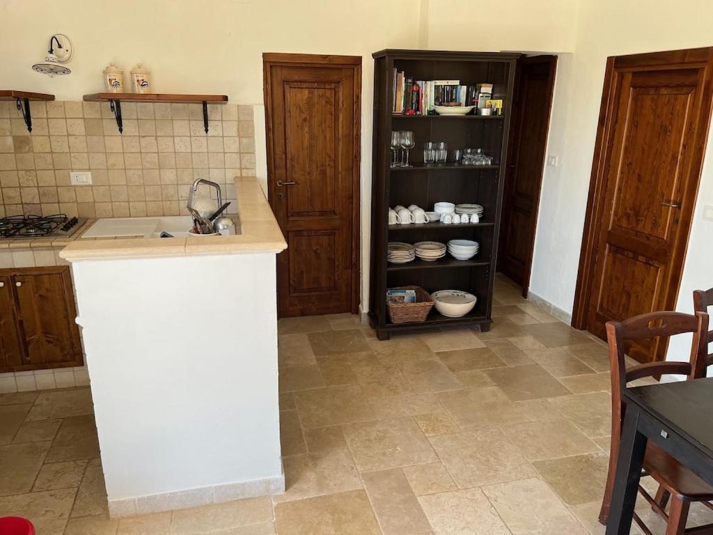 Casa Giuliveto - Charmantes Ferienhaus Mit Privatpool In Olivenhain Ostuni Exterior foto