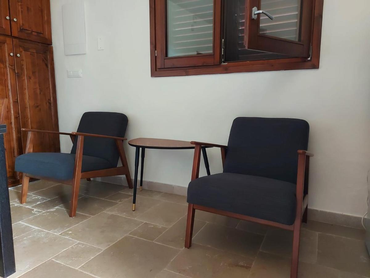 Casa Giuliveto - Charmantes Ferienhaus Mit Privatpool In Olivenhain Ostuni Exterior foto